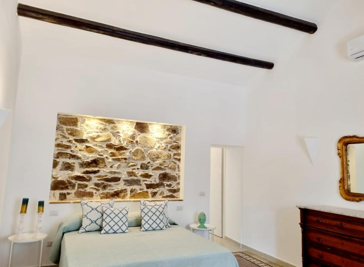 Stazzo San Teodoro La Quercia Piscina Condivisa Apartman Kültér fotó