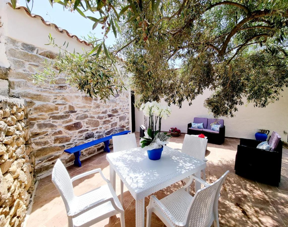 Stazzo San Teodoro La Quercia Piscina Condivisa Apartman Kültér fotó