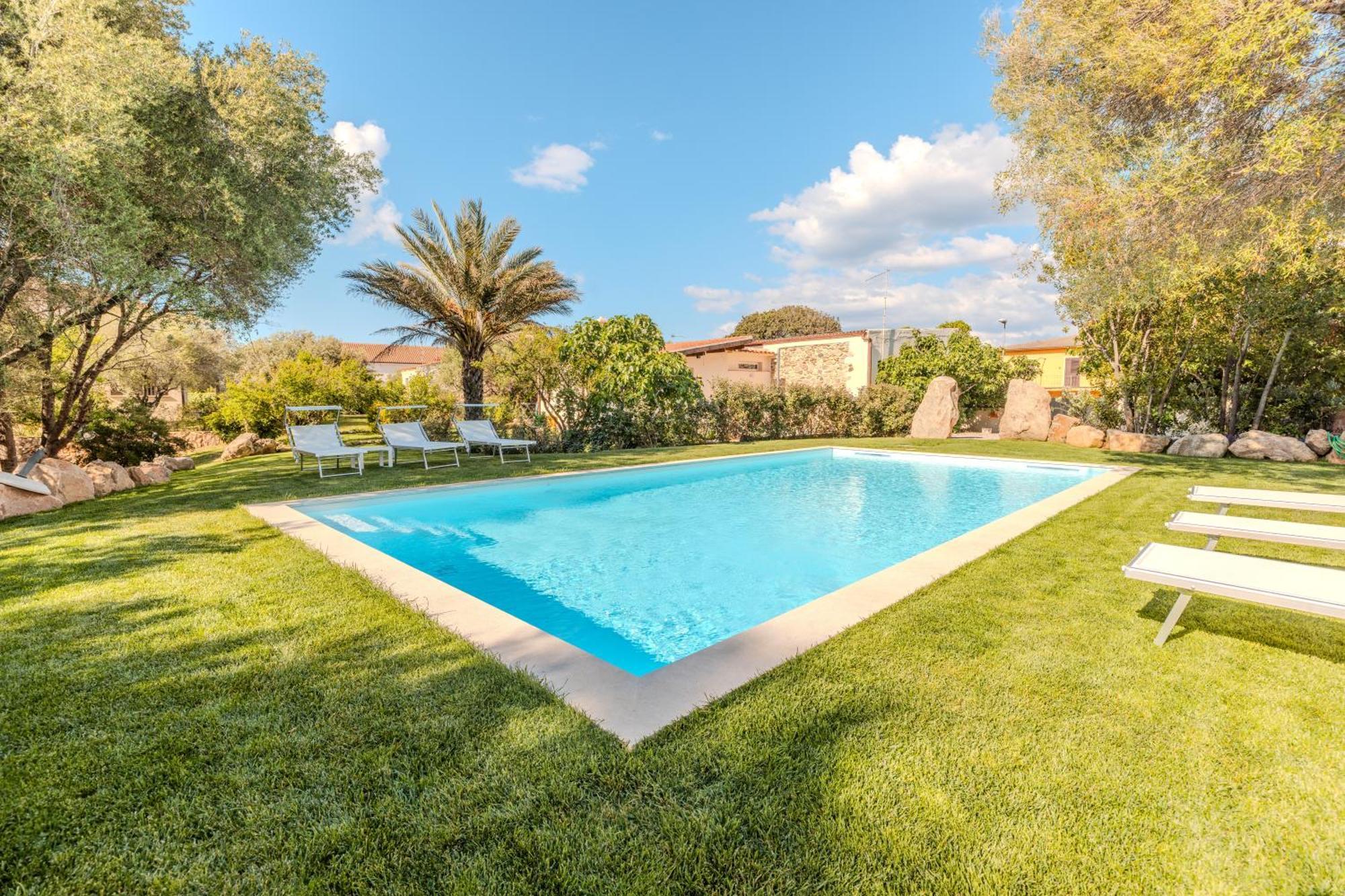 Stazzo San Teodoro La Quercia Piscina Condivisa Apartman Kültér fotó
